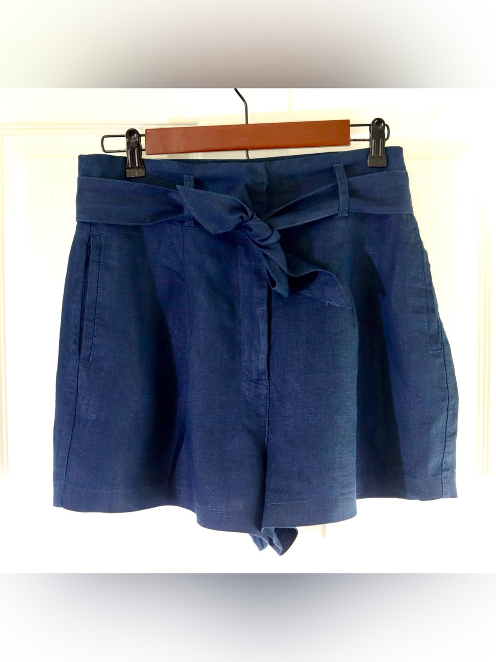 Artisan NY linen indigo blue shorts, pleated, tailored, capsule, front tie